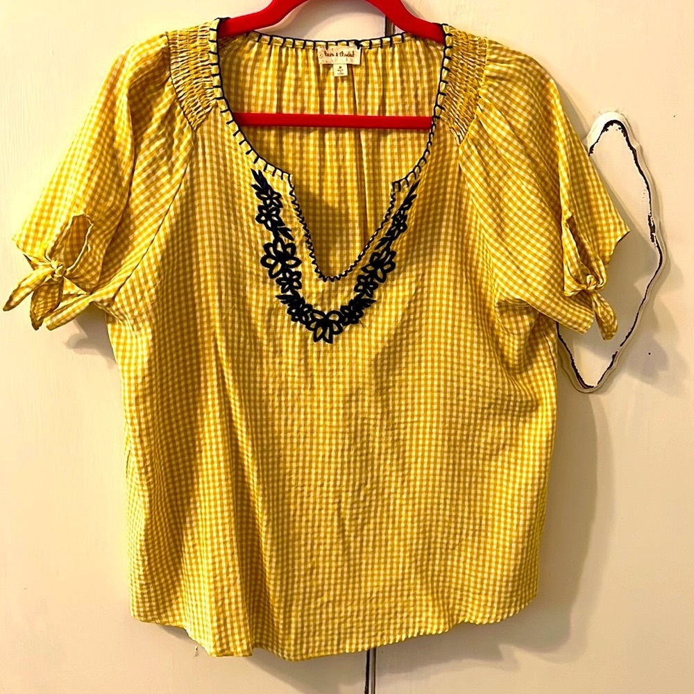 Hem & Thread Top